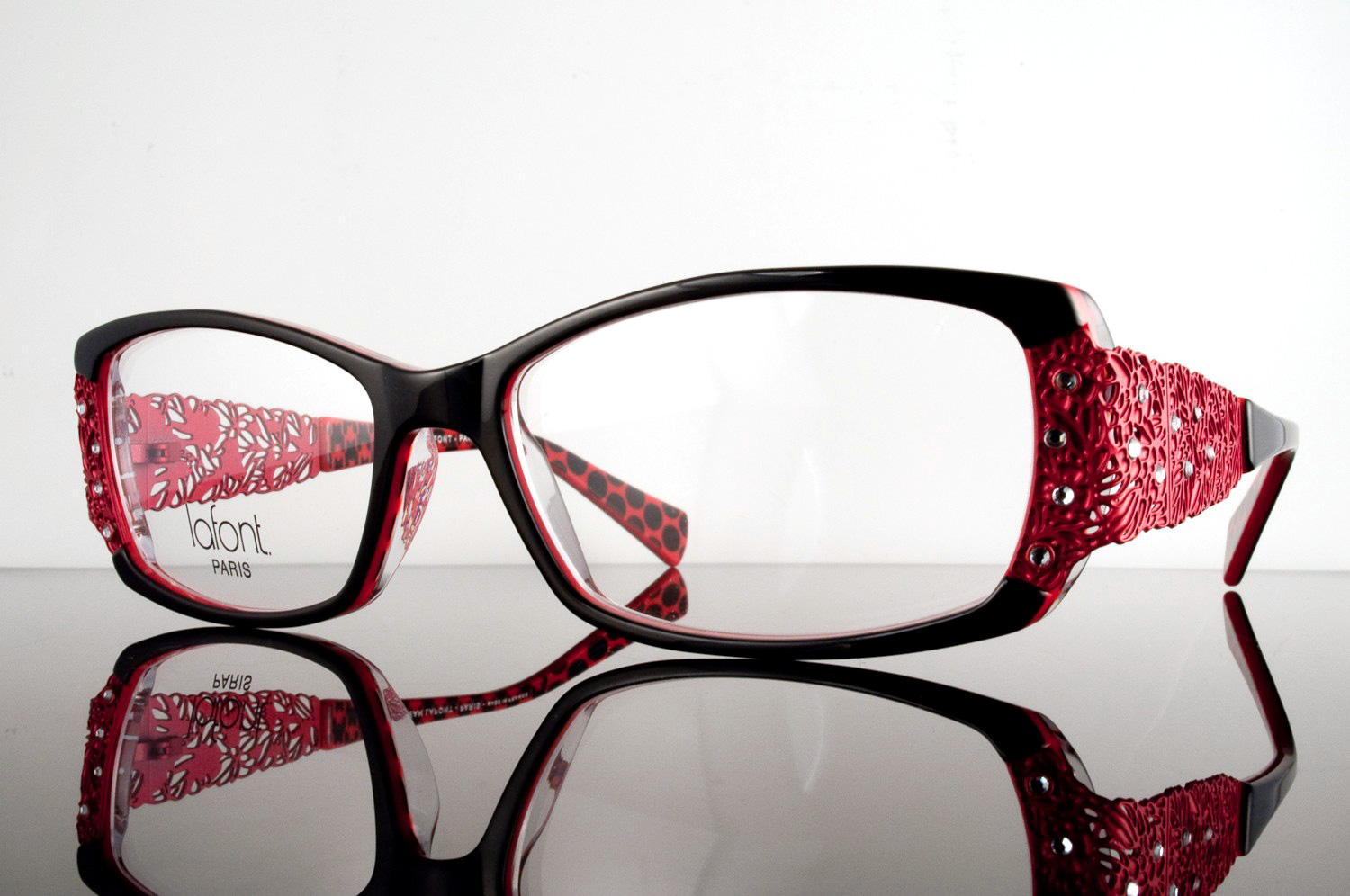 nice pair of red eyeglass frames